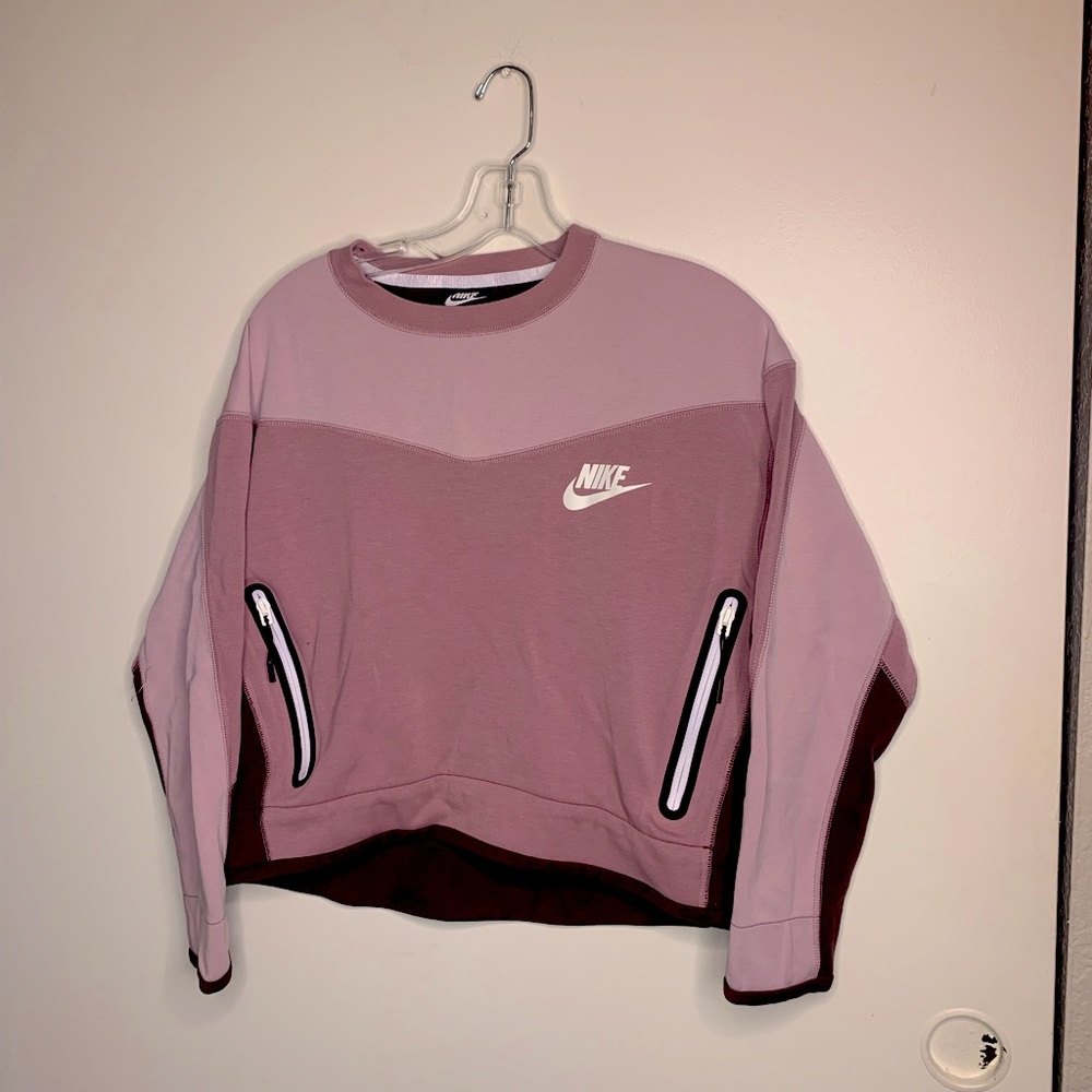 Nike cropped long sleeve mauve purple top